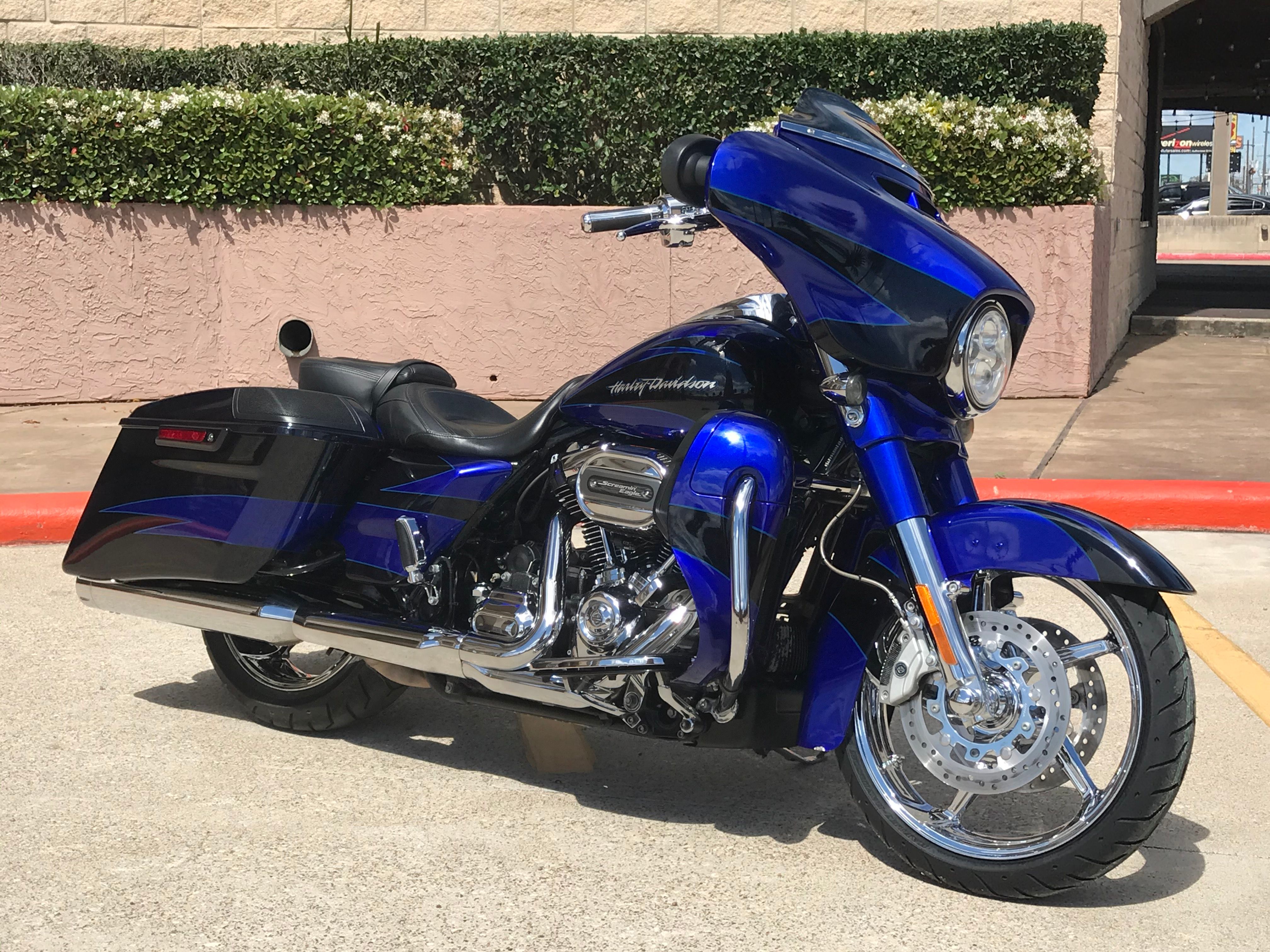 Pre-Owned 2017 Harley-Davidson FLHXSE – CVO CVO Street Glide